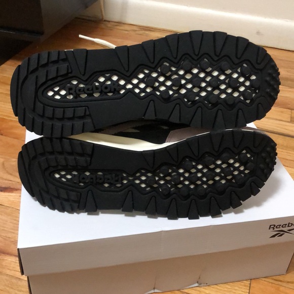 Reebok sneakers - Picture 4 of 5